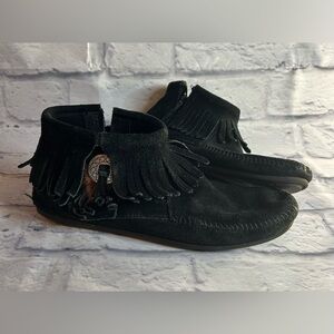 Minnetonka Black Concho Fringe Moccasins